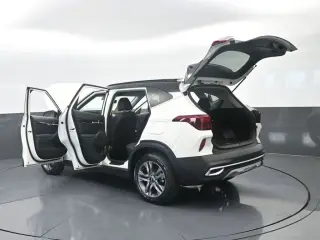 Kia Seltos 2023 S 4dr SUV