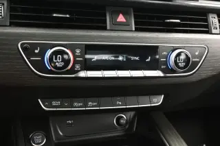 Audi A4 2024 AWD quattro S line Premium Plus 45 TFSI 4dr Sedan