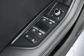 Audi A4 2024 AWD quattro S line Premium Plus 45 TFSI 4dr Sedan