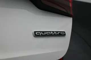 Audi A4 2024 AWD quattro S line Premium Plus 45 TFSI 4dr Sedan