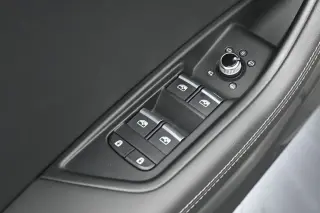 Audi A4 2024 AWD quattro S line Premium Plus 45 TFSI 4dr Sedan