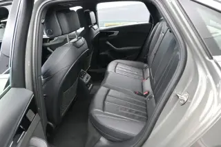 Audi A4 2024 AWD quattro S line Premium Plus 45 TFSI 4dr Sedan
