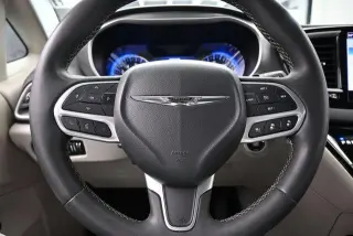 Chrysler Pacifica 2023 Touring L 4dr Mini-Van