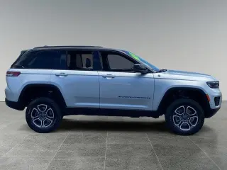 Jeep Grand Cherokee 2023 4x4 Trailhawk 4xe Carb State Package 4dr SUV