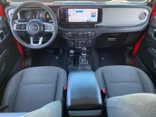 Jeep Wrangler 2024 4x4 Sahara 4xe 4dr SUV