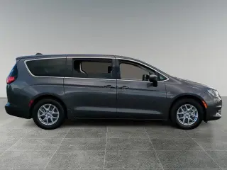 Chrysler Voyager 2023 LX 4dr Mini-Van