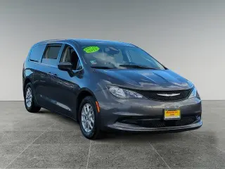 Chrysler Voyager 2023 LX 4dr Mini-Van