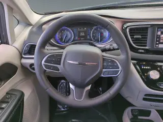Chrysler Voyager 2023 LX 4dr Mini-Van