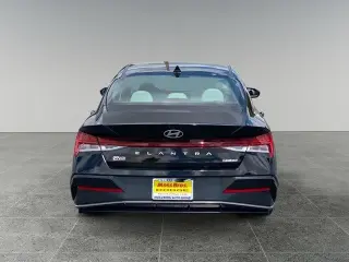 Hyundai ELANTRA 2025 Limited 4dr Sedan