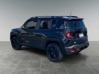 Jeep Renegade 2023 4x4 Trailhawk 4dr SUV