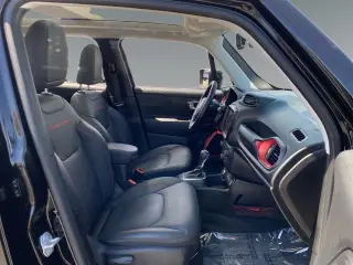 Jeep Renegade 2023 4x4 Trailhawk 4dr SUV