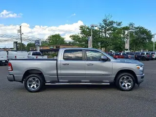 Ram 1500 2019 4x4 Big Horn 4dr Crew Cab 6.4 ft. SB Pickup