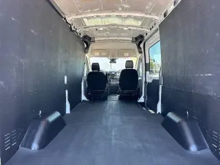 Ford Transit 2024 250 3dr LWB Medium Roof Cargo Van