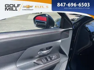 Nissan Kicks 2025 AWD SR 4dr Crossover