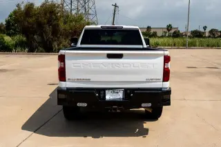 Chevrolet Silverado 2500HD 2023 4x4 Custom 4dr Crew Cab SB