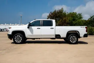 Chevrolet Silverado 2500HD 2023 4x4 Custom 4dr Crew Cab SB