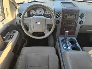 Ford F-150 2007 XLT 4dr SuperCrew 4WD Styleside 5.5 ft. SB