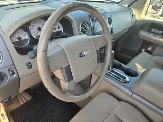 Ford F-150 2007 XLT 4dr SuperCrew 4WD Styleside 5.5 ft. SB