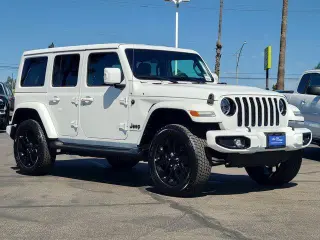 Jeep Wrangler 2023 4x4 Sahara 4dr SUV