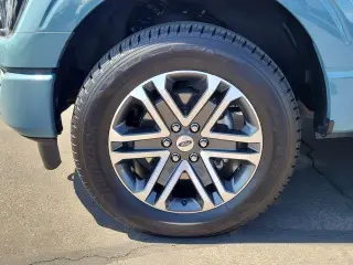 Ford F-150 2023 4x4 XL 4dr SuperCrew 5.5 ft. SB