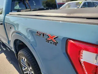 Ford F-150 2023 4x4 XL 4dr SuperCrew 5.5 ft. SB