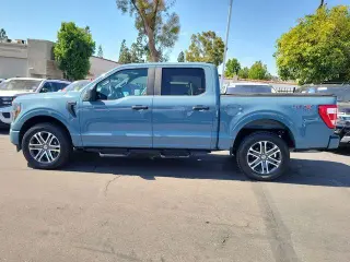 Ford F-150 2023 4x4 XL 4dr SuperCrew 5.5 ft. SB