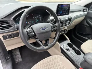 Ford Escape 2022 SE 4dr SUV