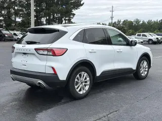 Ford Escape 2022 SE 4dr SUV