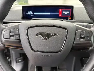 Ford Mustang Mach-E 2025 AWD Premium 4dr SUV