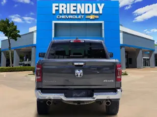 Ram 1500 2021 4x4 Laramie 4dr Crew Cab 5.6 ft. SB Pickup