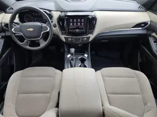Chevrolet Traverse 2023 4x4 LS 4dr SUV w/1LS