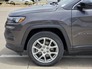 Jeep Compass 2023 4x4 Latitude Lux 4dr SUV
