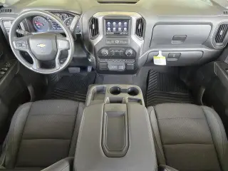Chevrolet Silverado 1500 2023 4x2 Custom 4dr Crew Cab 5.8 ft. SB