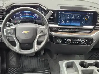 Chevrolet Silverado 1500 2023 4x4 LT 4dr Crew Cab 5.8 ft. SB w/2FL
