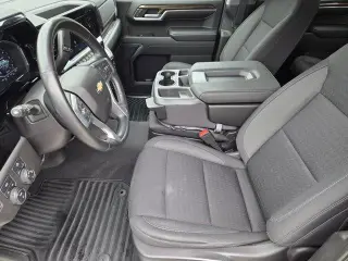 Chevrolet Silverado 1500 2023 4x4 LT 4dr Crew Cab 5.8 ft. SB w/2FL