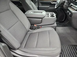 Chevrolet Silverado 1500 2023 4x4 LT 4dr Crew Cab 5.8 ft. SB w/2FL