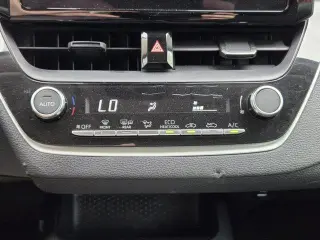 Toyota Corolla Hybrid 2024 SE 4dr Sedan