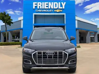 Audi Q5 2023 AWD quattro Premium 40 TFSI 4dr SUV