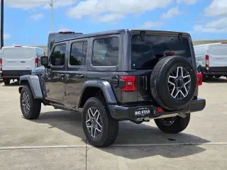 Jeep Wrangler 2025 4x4 Sahara 4dr SUV
