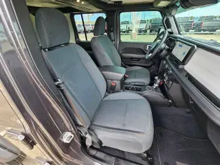 Jeep Wrangler 2025 4x4 Sahara 4dr SUV