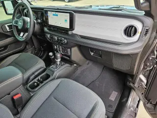 Jeep Wrangler 2025 4x4 Sahara 4dr SUV