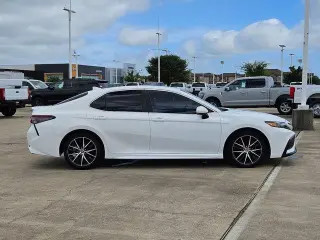 Toyota Camry 2022 SE 4dr Sedan