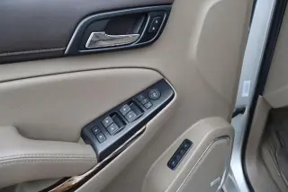 GMC Yukon XL 2019 4x4 SLT 4dr SUV
