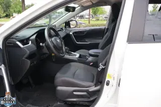 Toyota RAV4 2021 LE 4dr SUV
