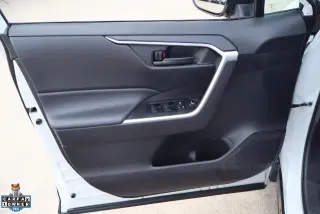 Toyota RAV4 2021 LE 4dr SUV