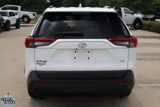 Toyota RAV4 2021 LE 4dr SUV
