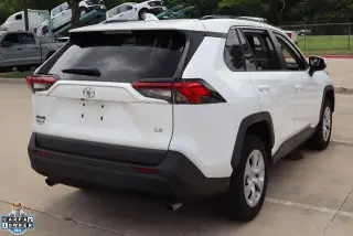 Toyota RAV4 2021 LE 4dr SUV