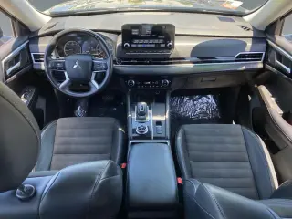 Mitsubishi Outlander 2024