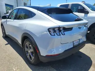 Ford Mustang Mach-E 2021 Select 4dr SUV