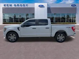 Ford F-150 2023 4x2 XL 4dr SuperCrew 5.5 ft. SB